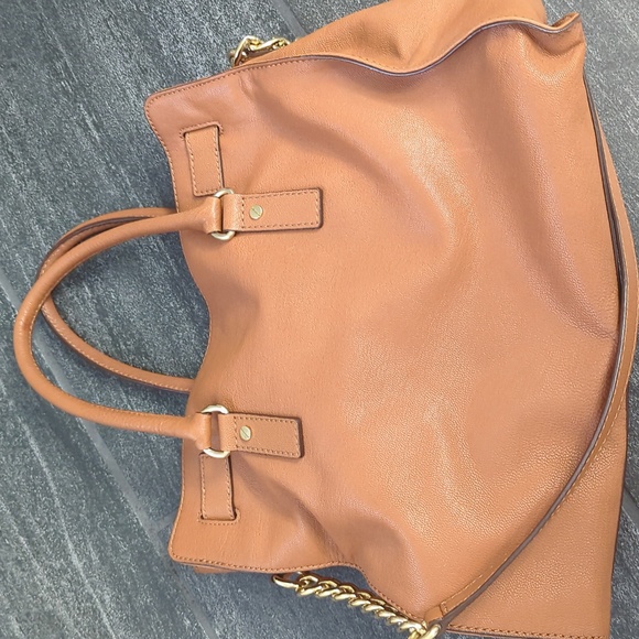 Michael kors purse - Picture 4 of 7